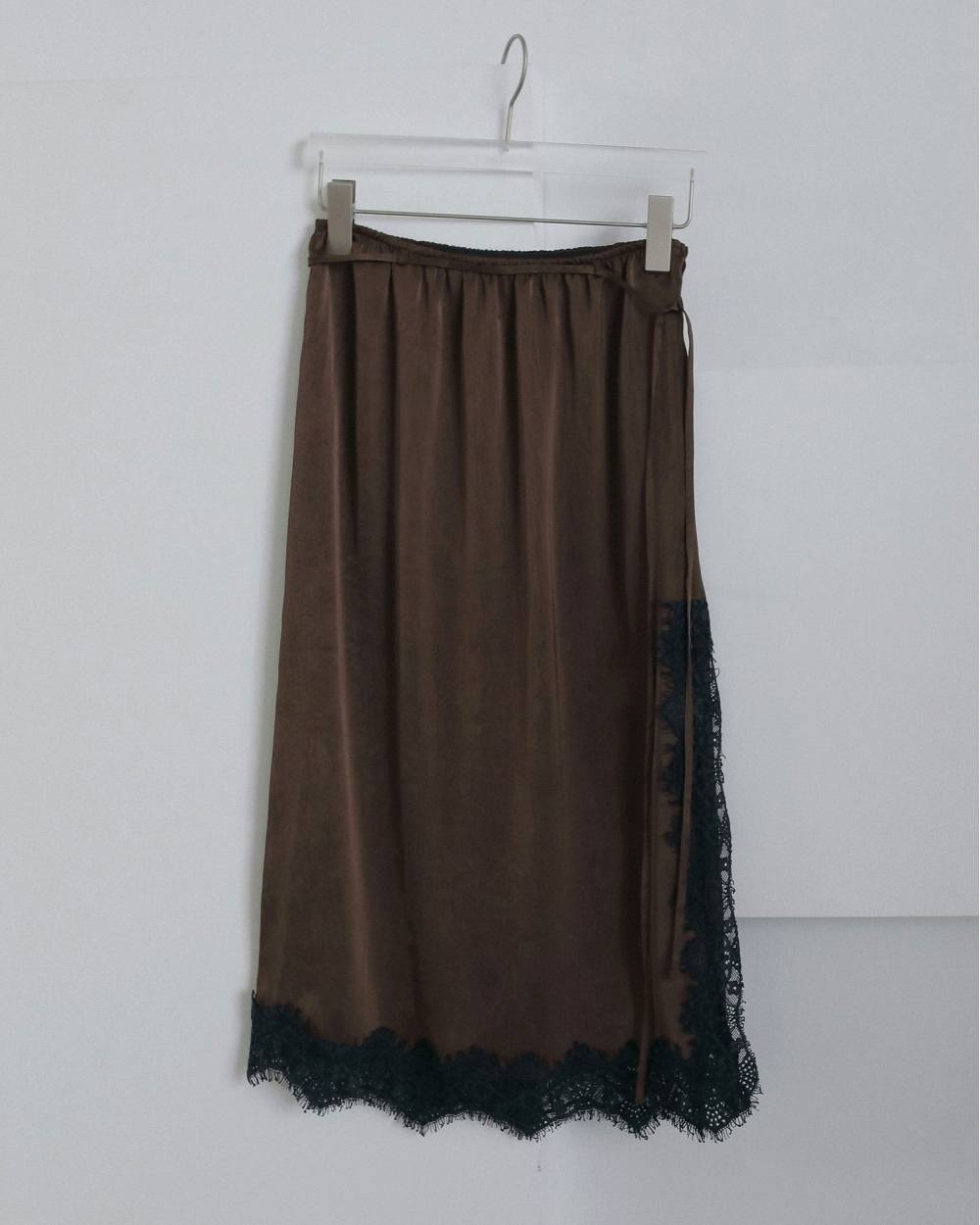 【anuke 2026 winter】Satin Lace Skirt - Champdelarose