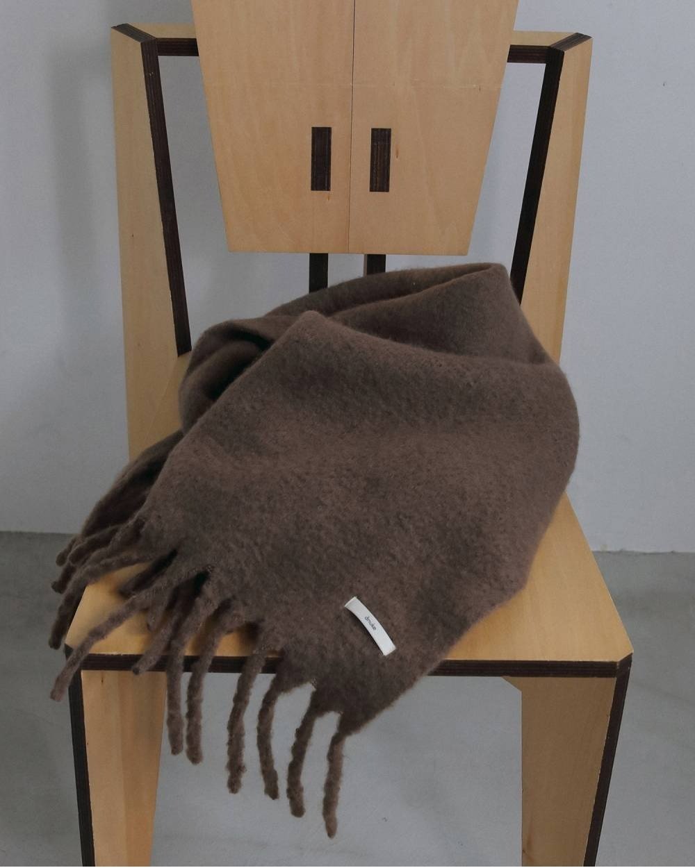 【anuke 2026 winter】Soft Fringe Stole - Champdelarose