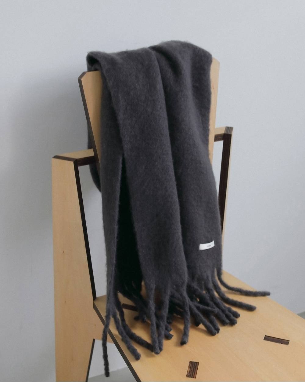 【anuke 2026 winter】Soft Fringe Stole - Champdelarose