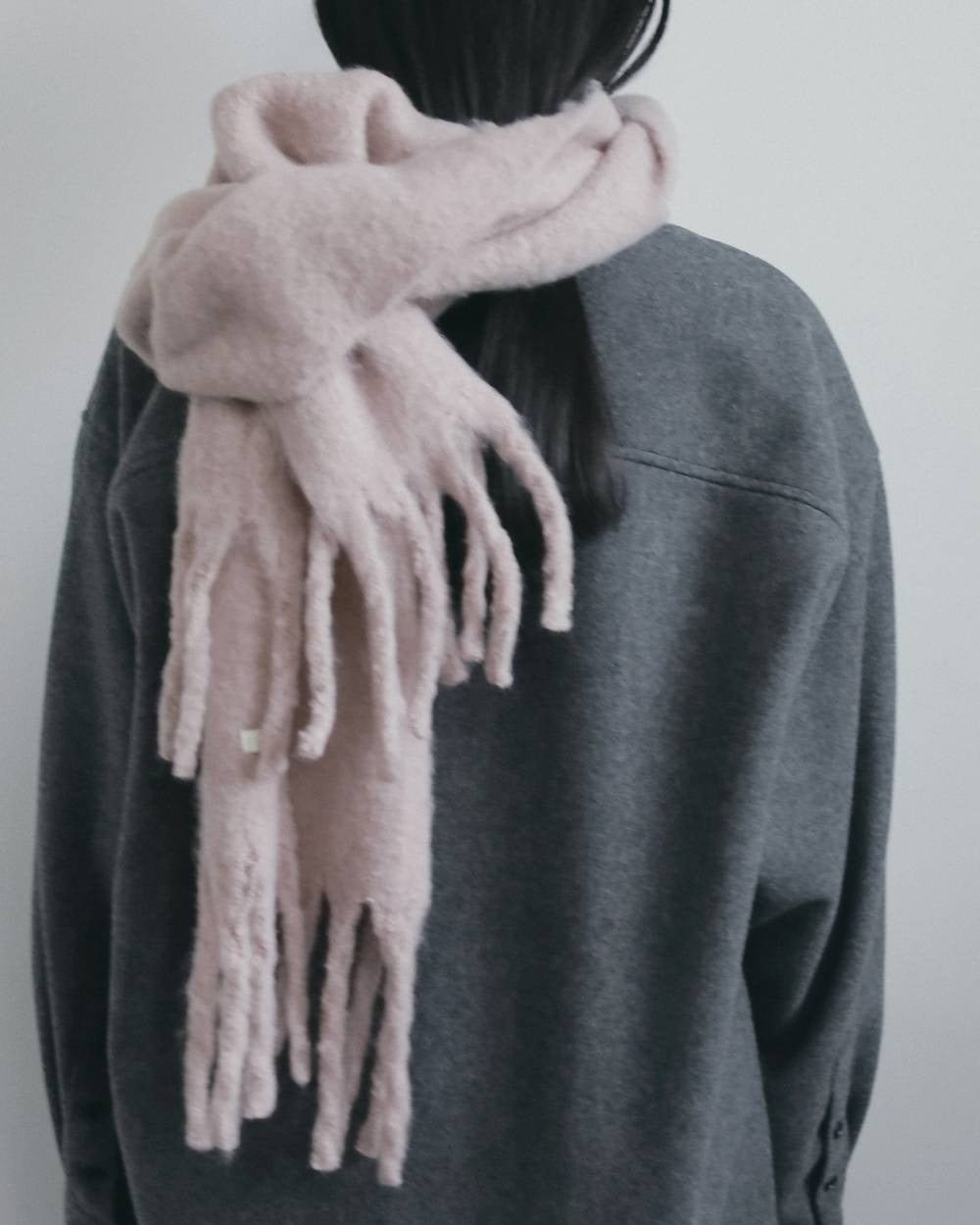 【anuke 2026 winter】Soft Fringe Stole - Champdelarose