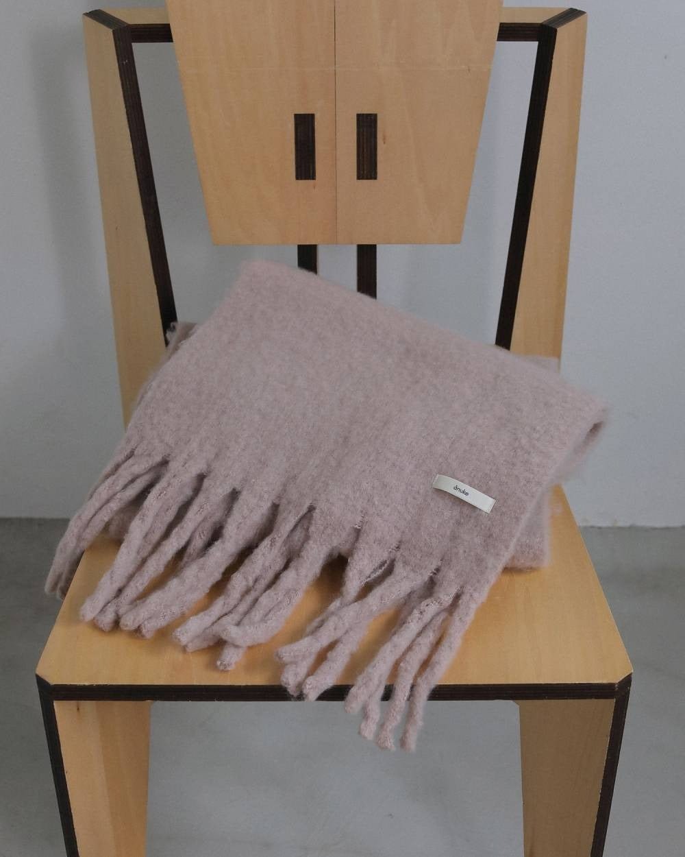 【anuke 2026 winter】Soft Fringe Stole - Champdelarose