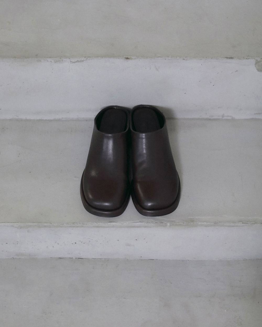 【anuke 2026 winter】Square Heel Slip-on - Champdelarose