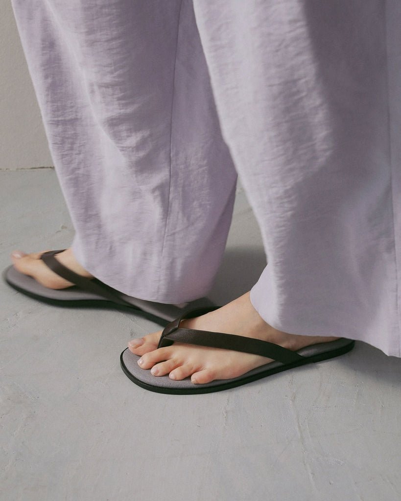 【anuke 2027 SS】Bicolor Tongs Sandals - 4月下旬頃発送 - Champdelarose