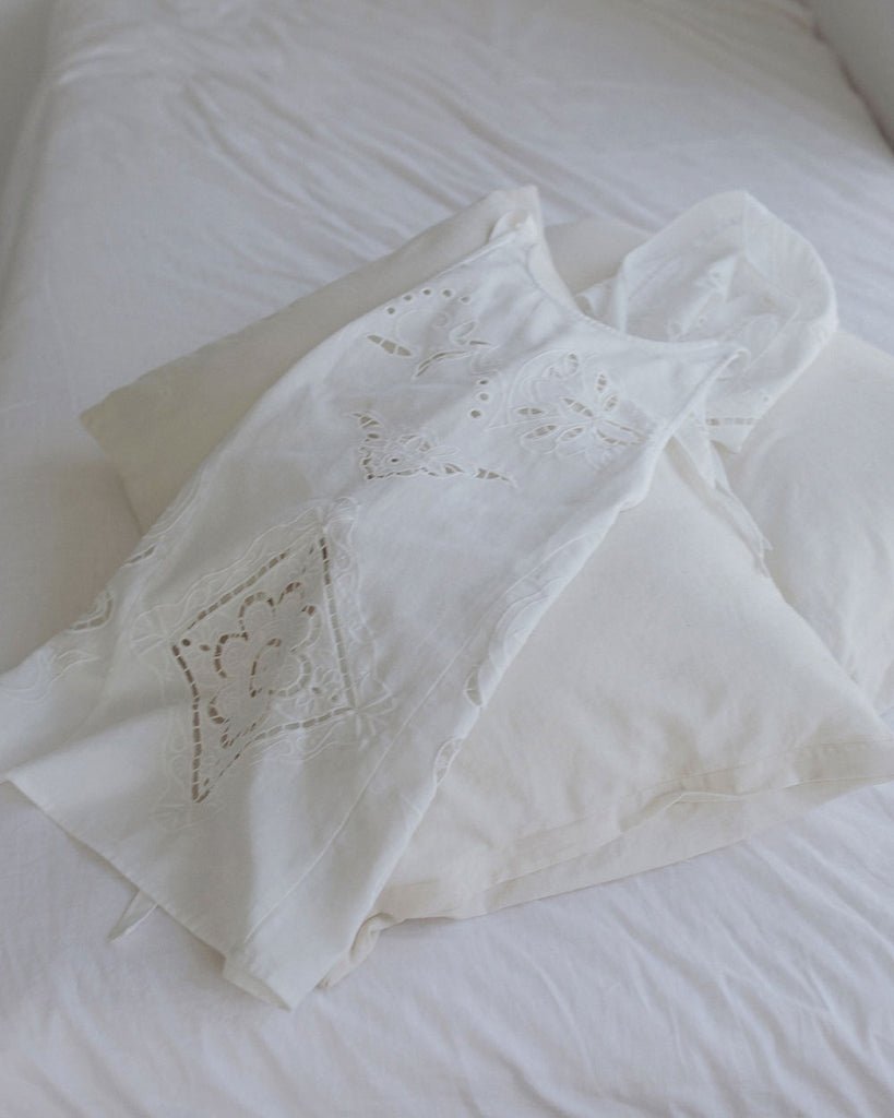 【anuke 2027 SS】Cutwork Lace Apron - 3月下旬頃発送 - Champdelarose
