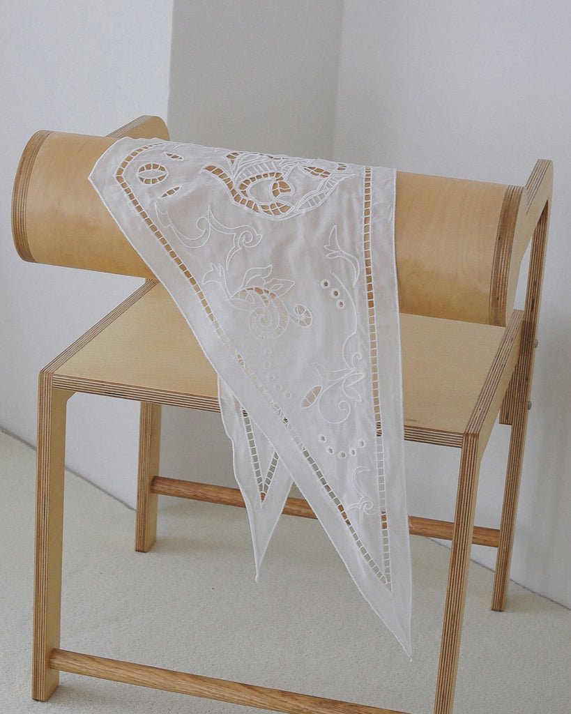 【anuke 2027 SS】Cutwork Scarf - 3月下旬頃発送 - Champdelarose