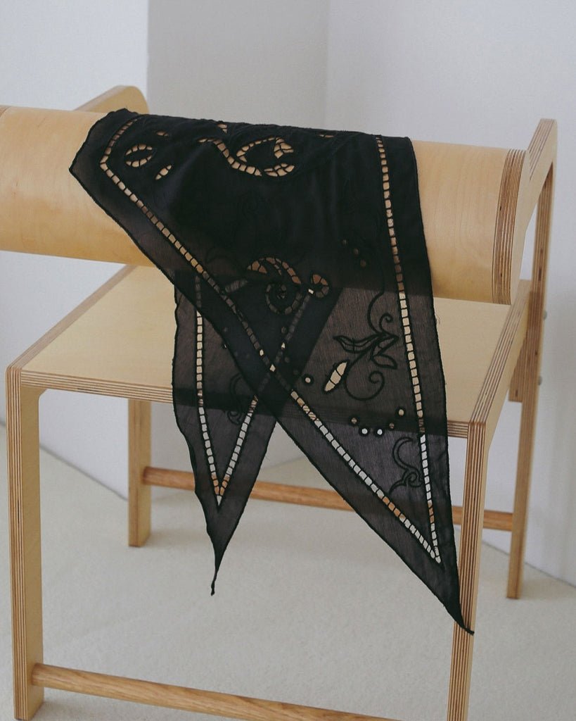 【anuke 2027 SS】Cutwork Scarf - 3月下旬頃発送 - Champdelarose
