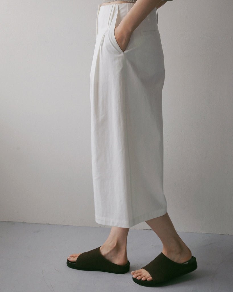 【anuke 2027 SS】Tuck Bermuda Pants - 4月下旬頃発送 - Champdelarose