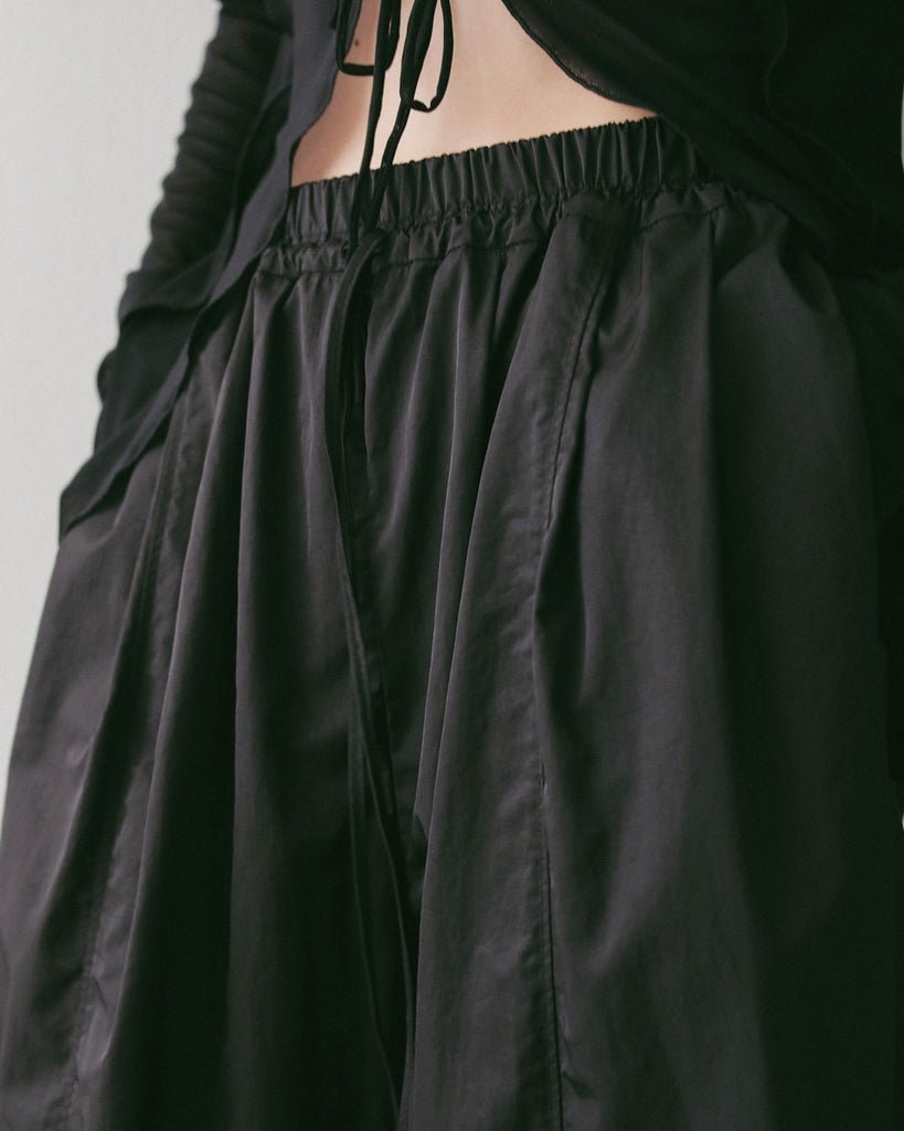 【anuke 2027 SS】Volumetuck Cocoon Pants - 3月下旬頃発送 - Champdelarose