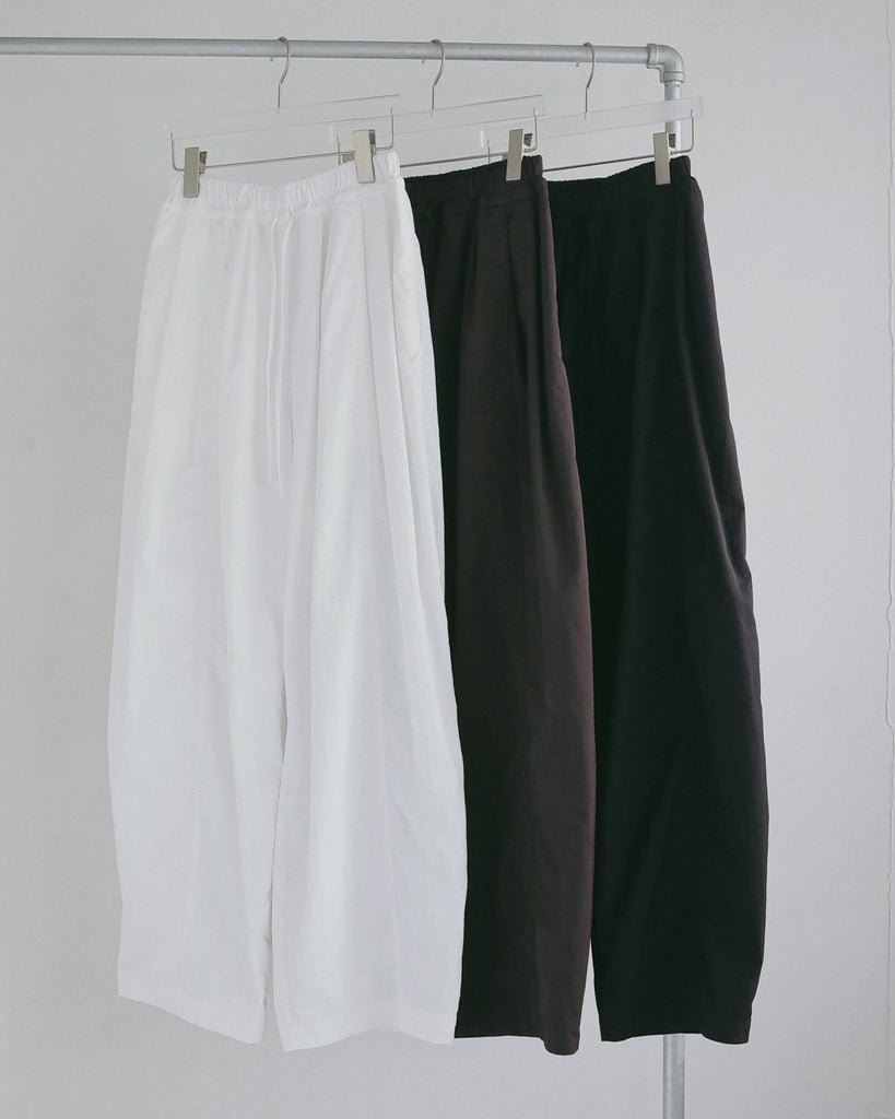 【anuke 2027 SS】Volumetuck Cocoon Pants - 3月下旬頃発送 - Champdelarose