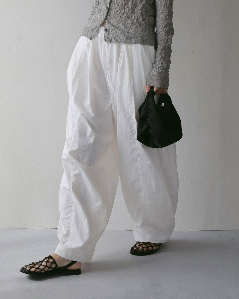 【anuke 2027 SS】Volumetuck Cocoon Pants - 3月下旬頃発送 - Champdelarose