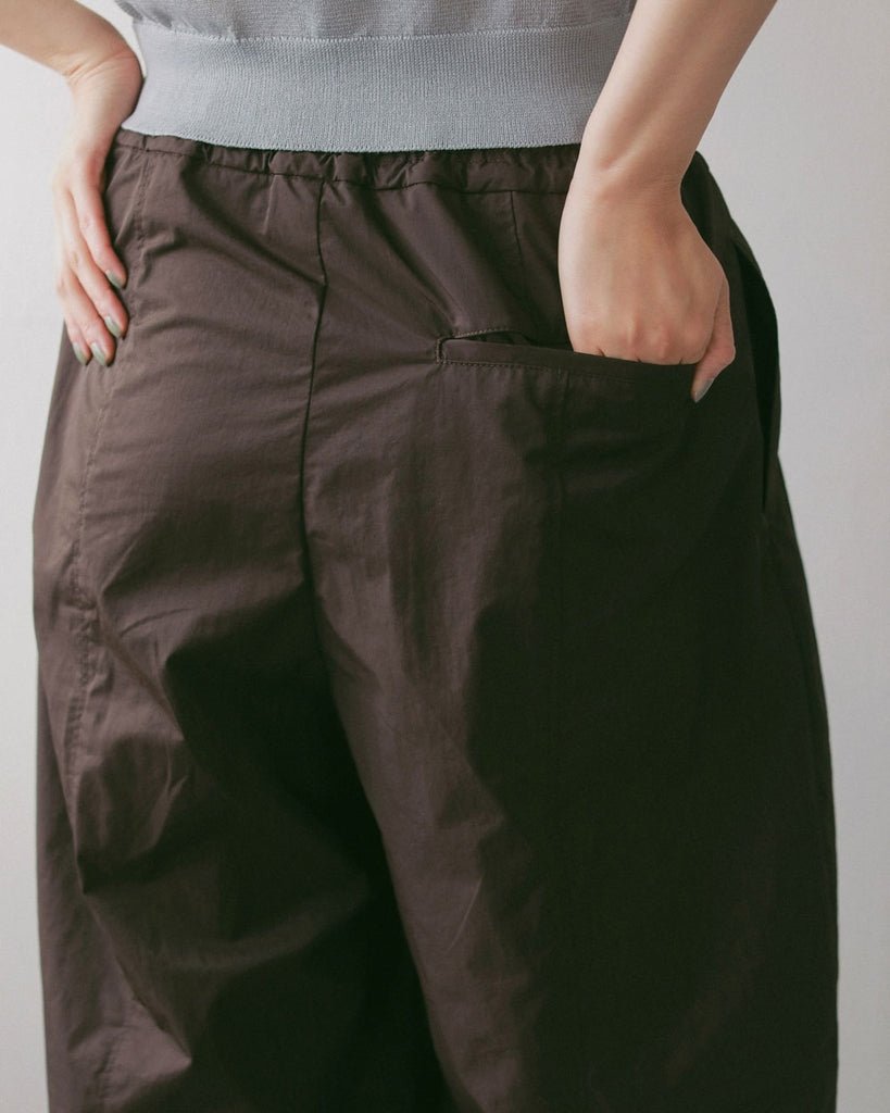 【anuke 2027 SS】Volumetuck Cocoon Pants - 3月下旬頃発送 - Champdelarose