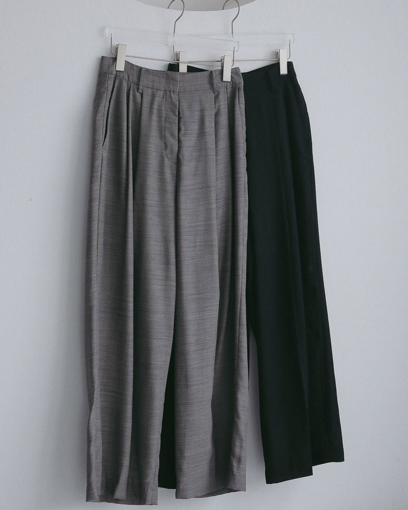 【anuke 2027 SS】Woolchambray Tuck Pants - 4月下旬頃発送 - Champdelarose