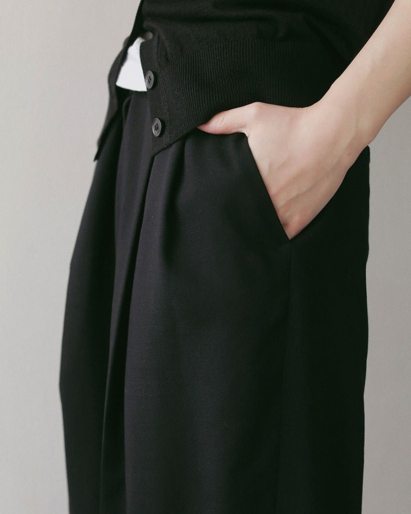 【anuke 2027 SS】Woolchambray Tuck Pants - 4月下旬頃発送 - Champdelarose