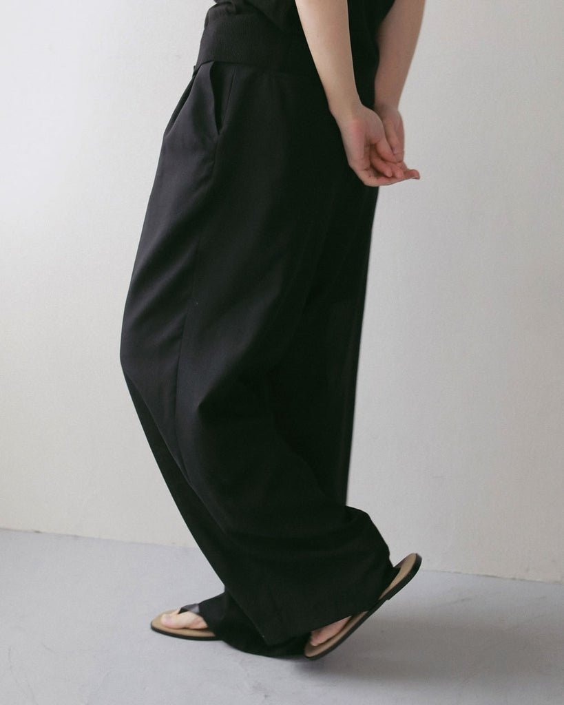 【anuke 2027 SS】Woolchambray Tuck Pants - 4月下旬頃発送 - Champdelarose