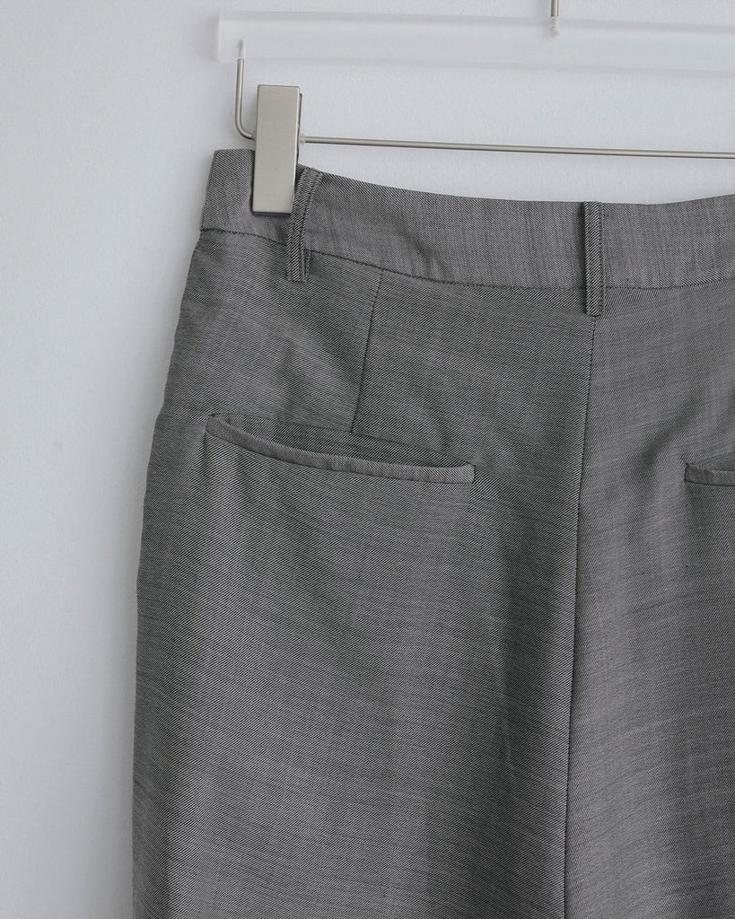 【anuke 2027 SS】Woolchambray Tuck Pants - 4月下旬頃発送 - Champdelarose