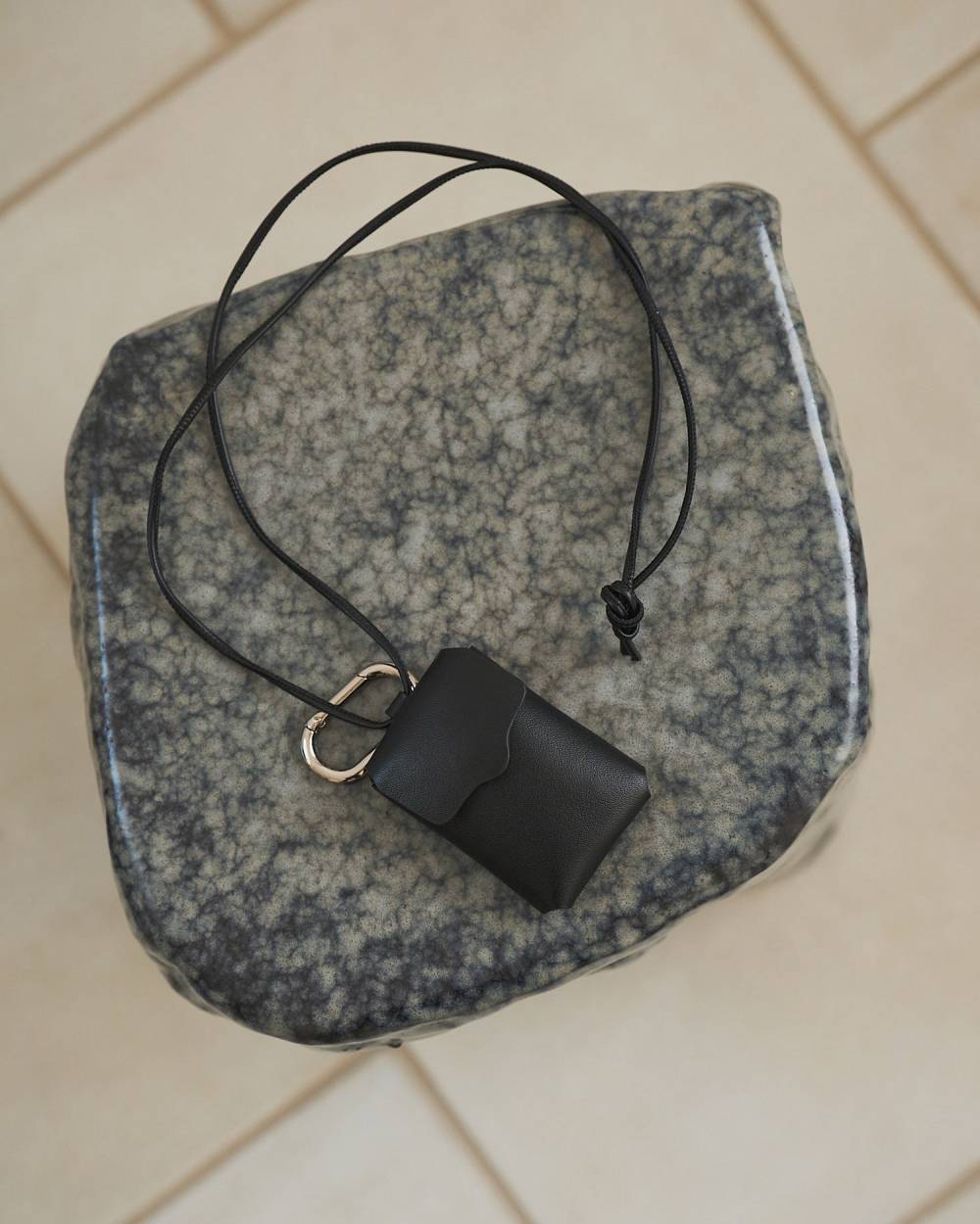 【anuke 26 SPRING / SUMMER】2way Multi Case - Champdelarose