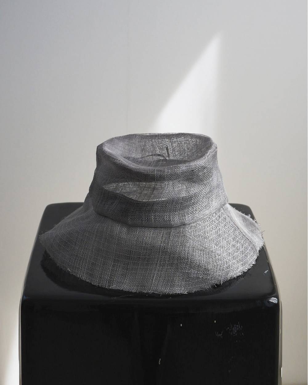 【anuke 26 SPRING / SUMMER】Cutoff Sheer Hat - Champdelarose