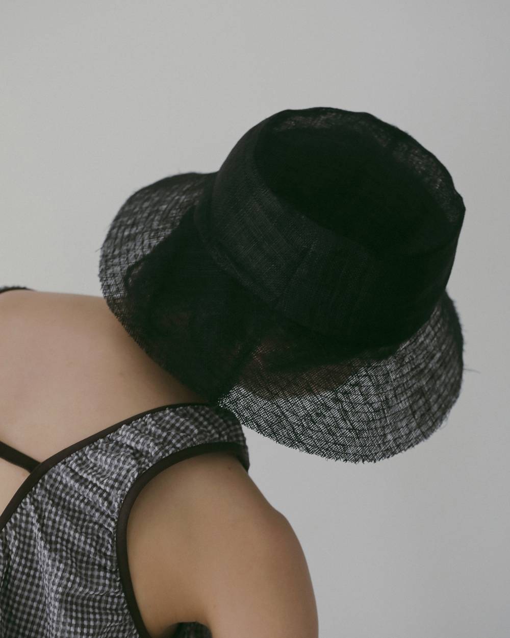 【anuke 26 SPRING / SUMMER】Cutoff Sheer Hat - Champdelarose