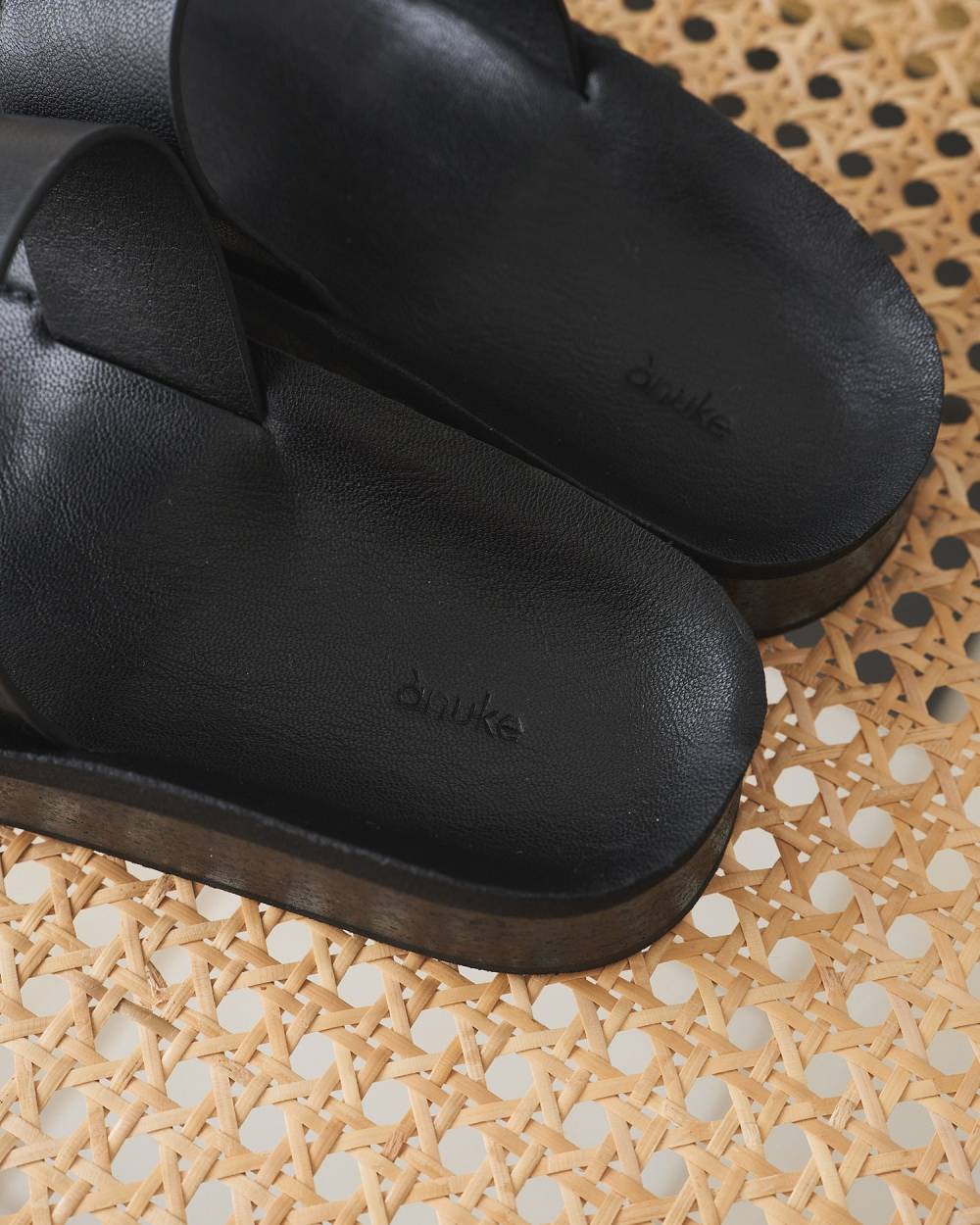 【anuke 26 SPRING / SUMMER】Ecoleather Belt Sandals - Champdelarose