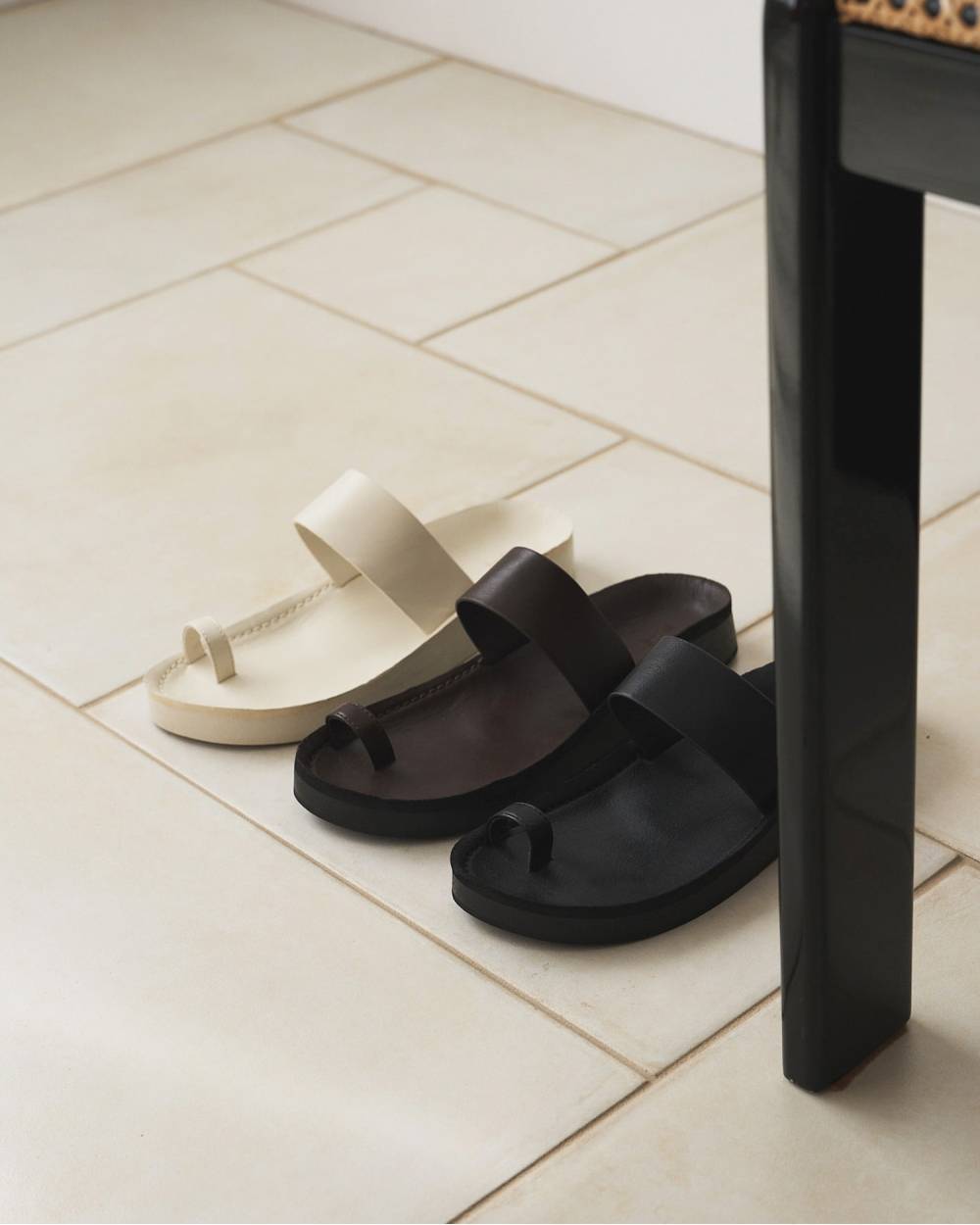 【anuke 26 SPRING / SUMMER】Ecoleather Belt Sandals - Champdelarose