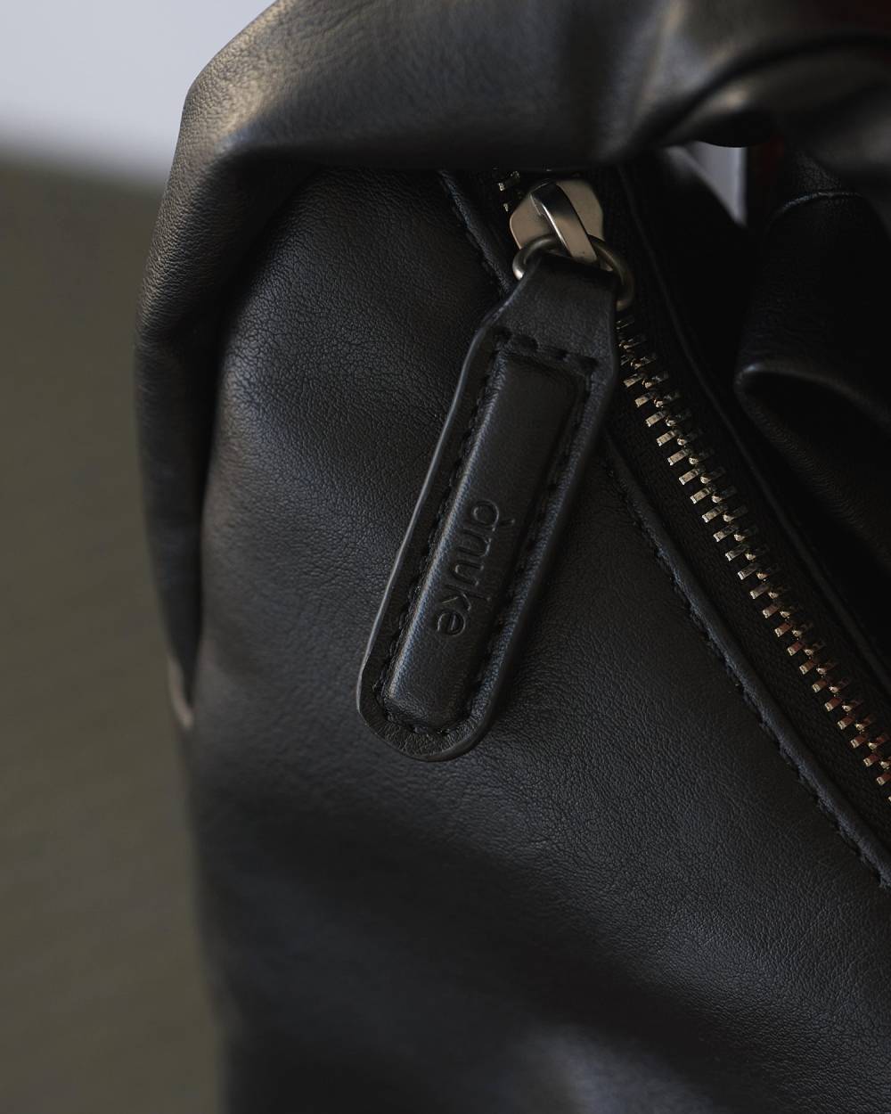 【anuke 26 SPRING / SUMMER】Ecoleather Shoulder Bag - Champdelarose