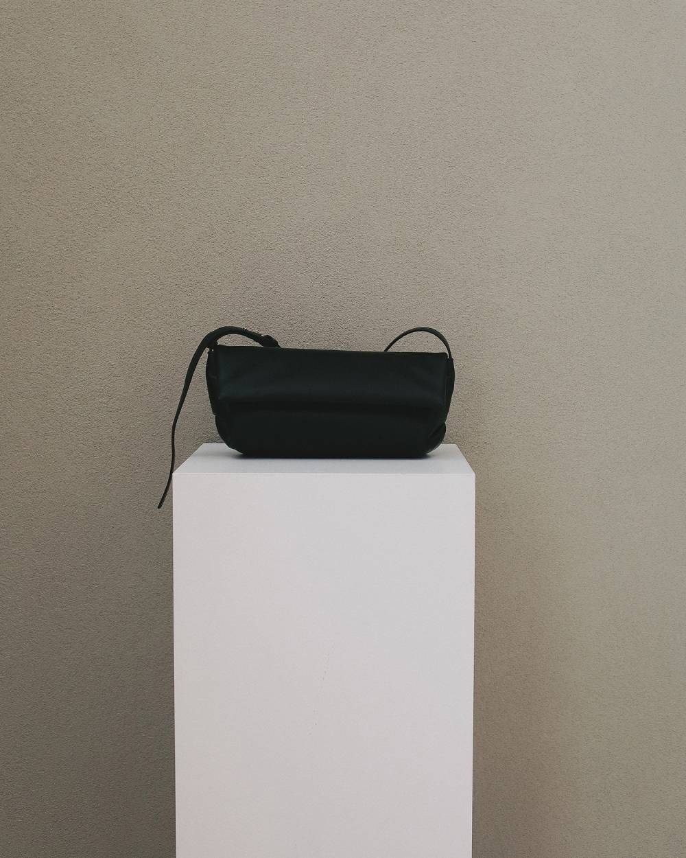 【anuke 26 SPRING / SUMMER】Ecoleather Wrap Bag - Champdelarose
