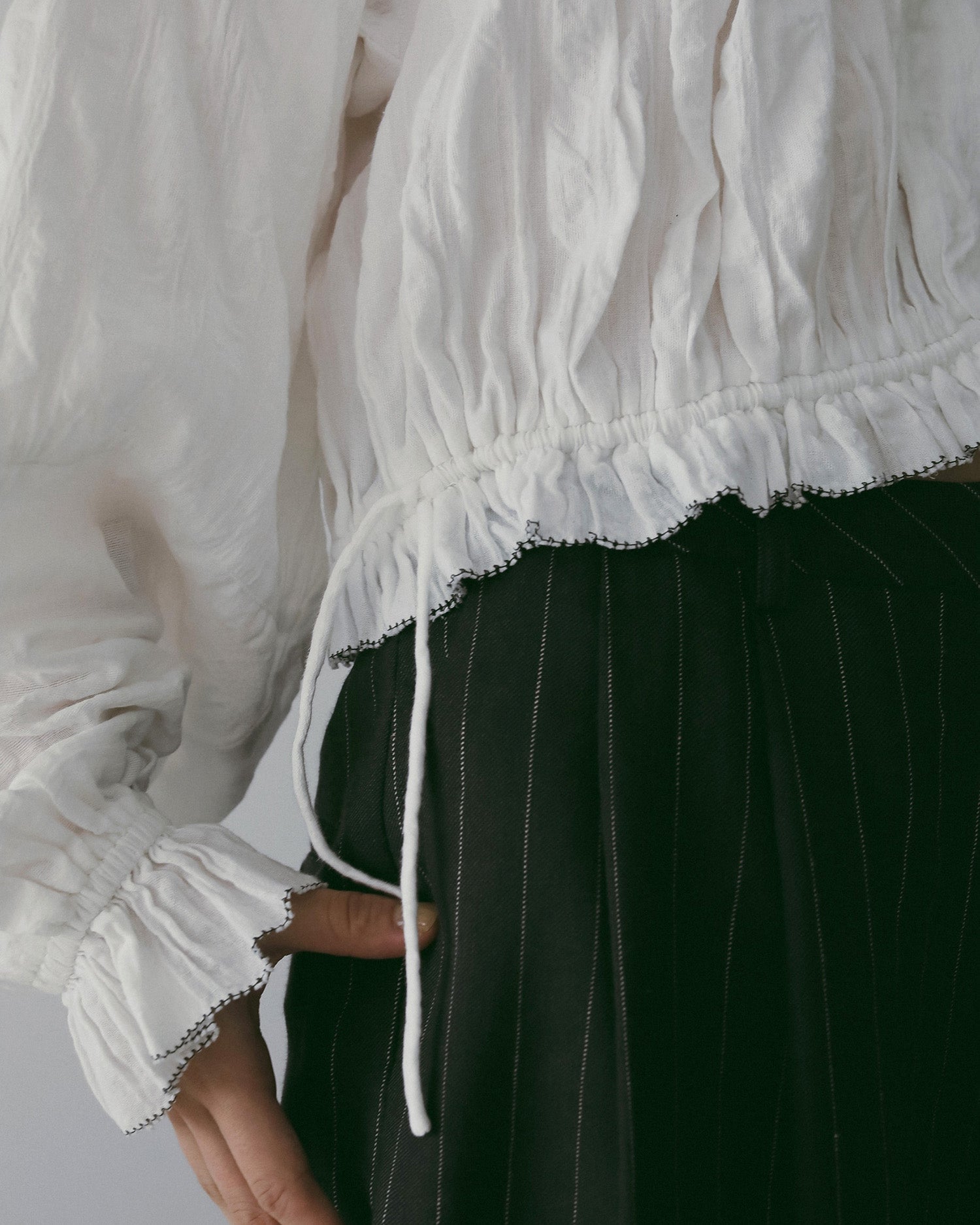 【anuke 26 SPRING / SUMMER】Gather Volume Blouse - Champdelarose