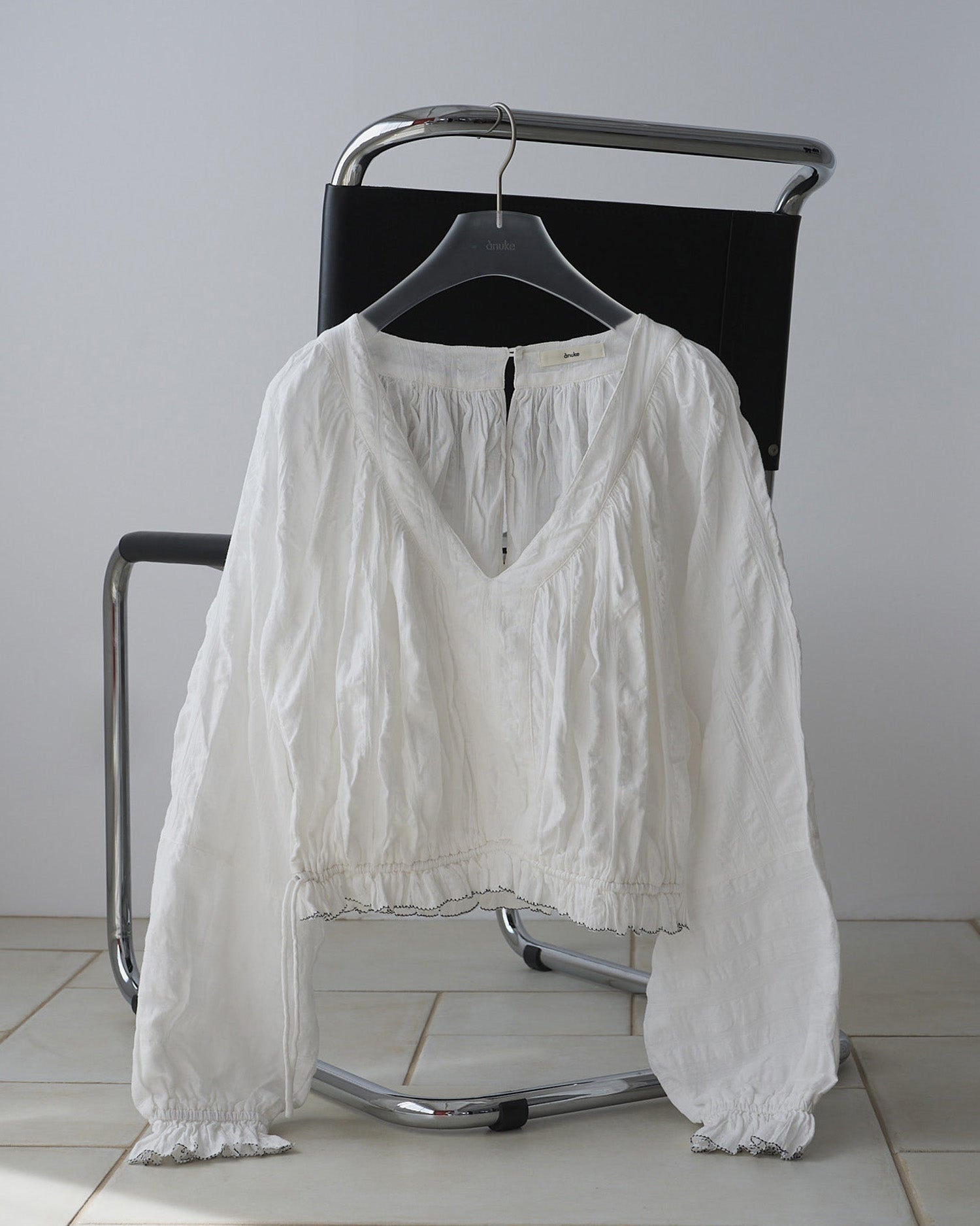 【anuke 26 SPRING / SUMMER】Gather Volume Blouse - Champdelarose