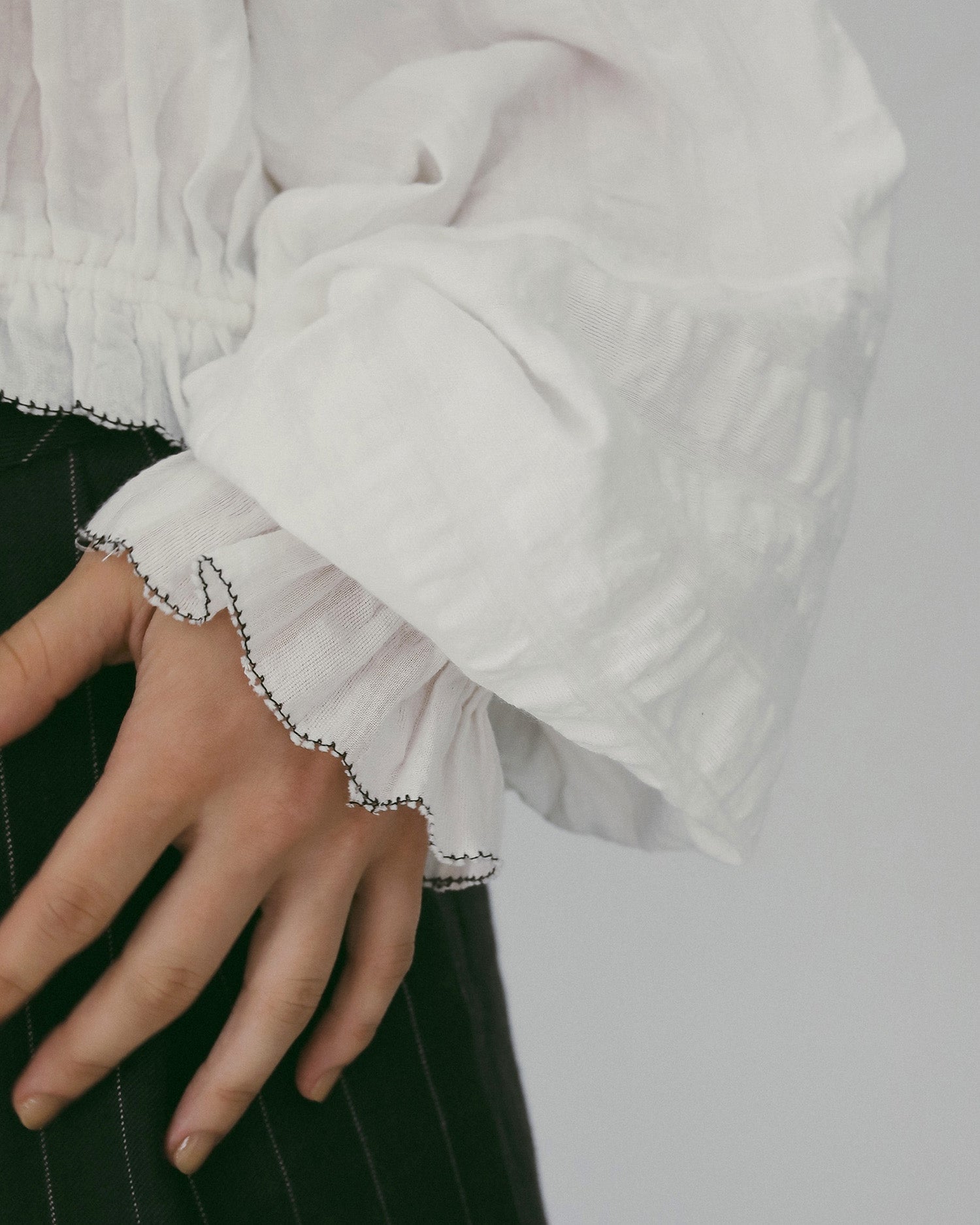 【anuke 26 SPRING / SUMMER】Gather Volume Blouse - Champdelarose