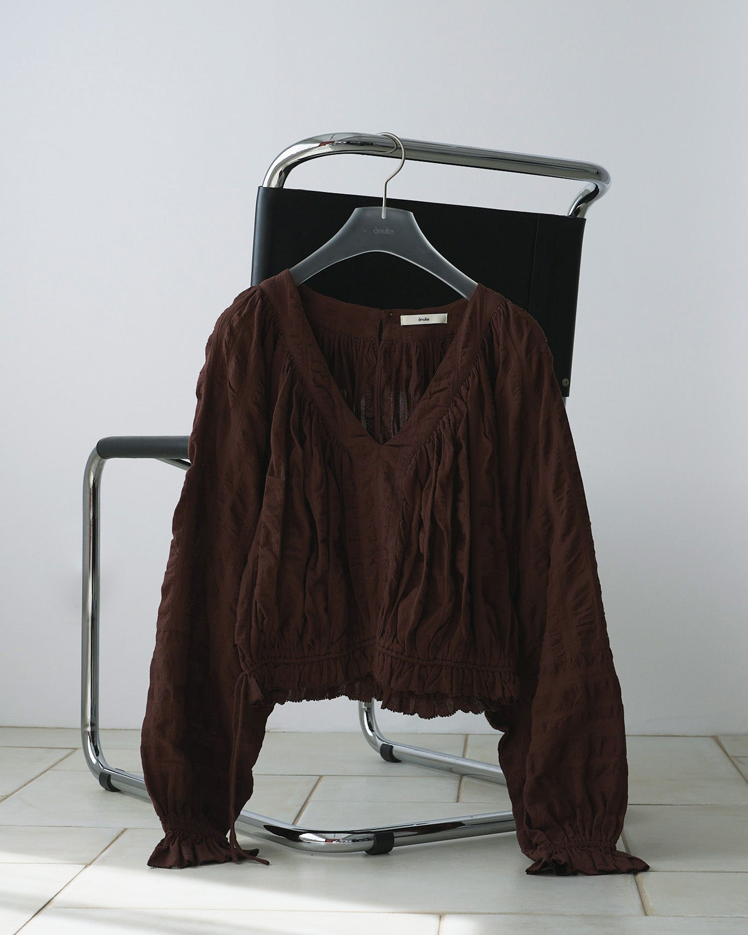 【anuke 26 SPRING / SUMMER】Gather Volume Blouse - Champdelarose