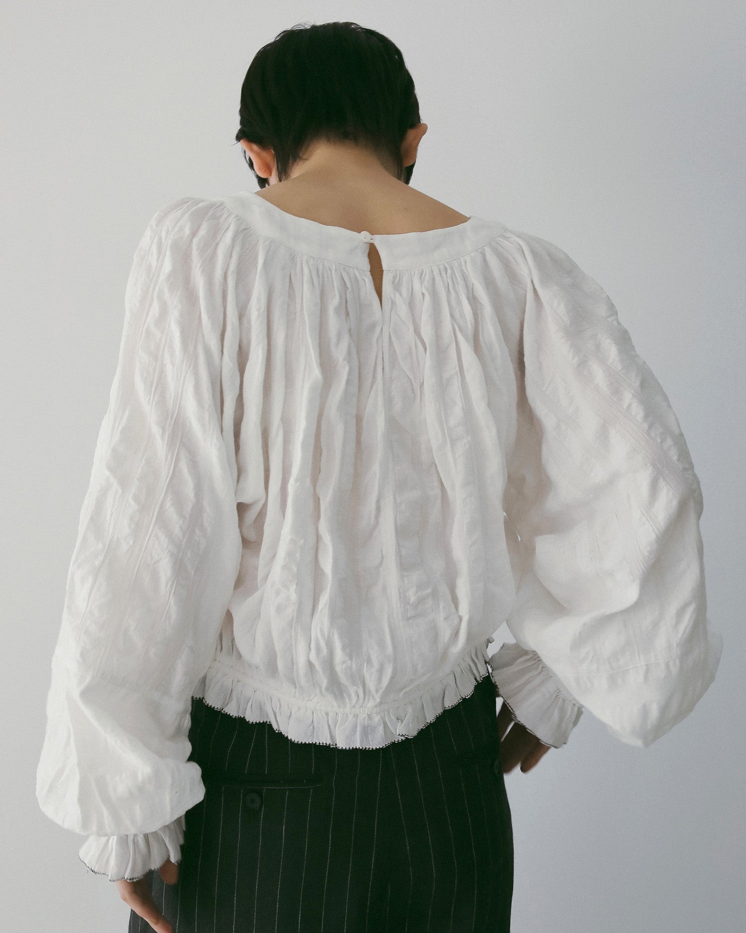 【anuke 26 SPRING / SUMMER】Gather Volume Blouse - Champdelarose
