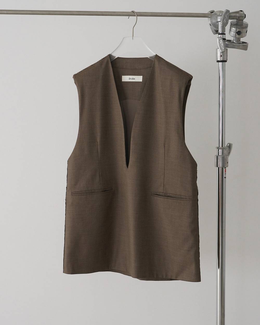 【anuke 26 SPRING / SUMMER】Keyneck Over Vest - Champdelarose