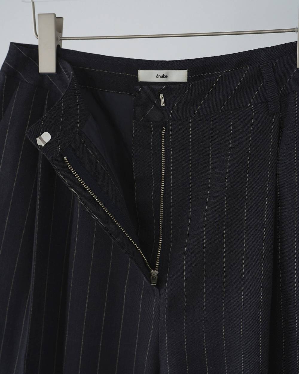 【anuke 26 SPRING / SUMMER】Linen Tuck Pants - Champdelarose