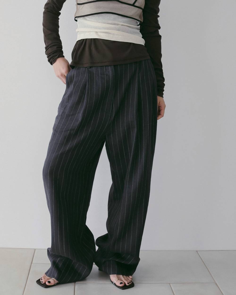 【anuke 26 SPRING / SUMMER】Linen Tuck Pants - Champdelarose