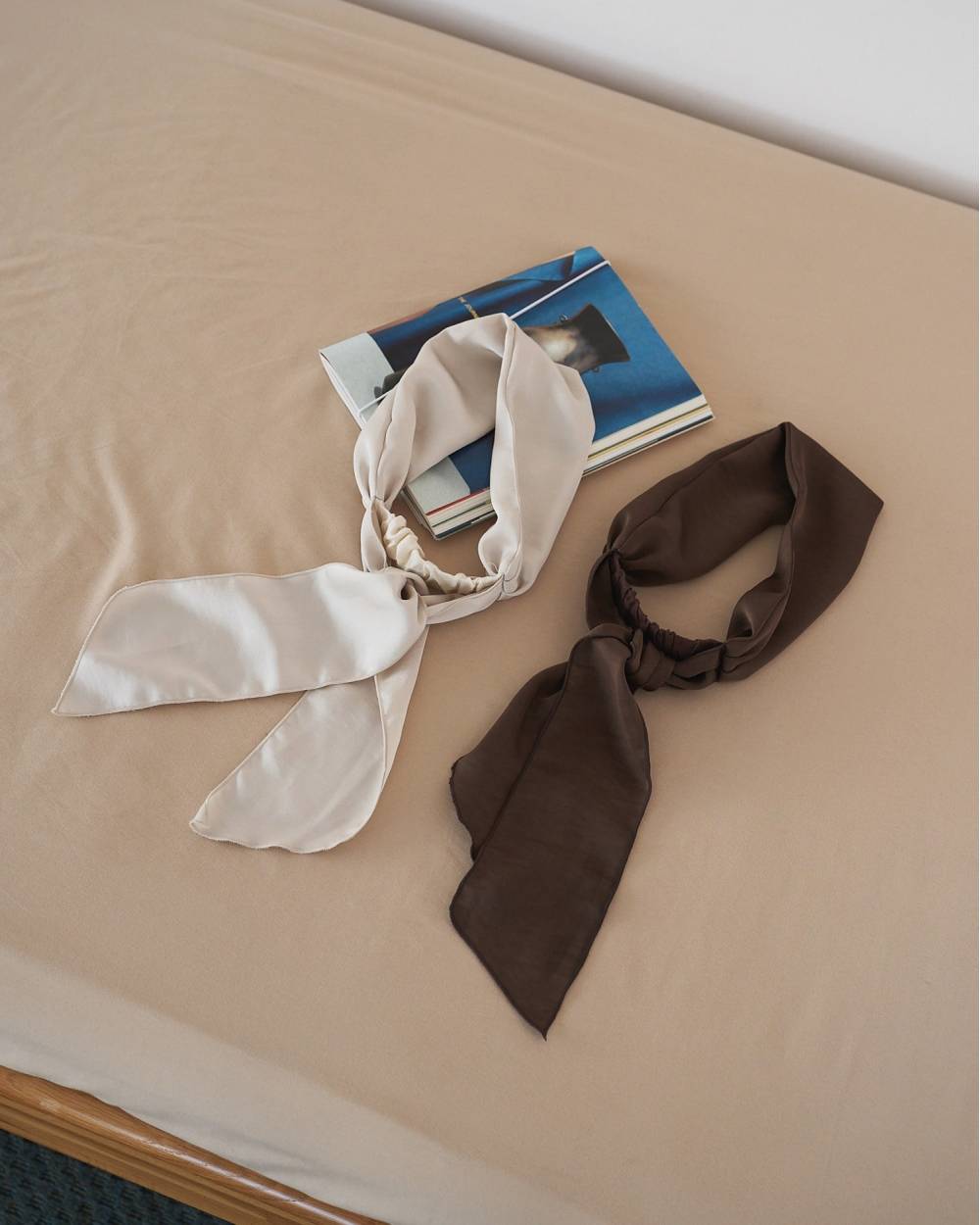 【anuke 26 SPRING / SUMMER】Satin Hair Turban - Champdelarose