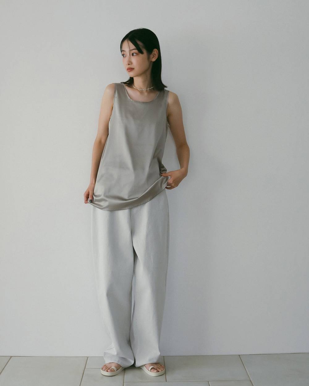 anuke 26 SPRING / SUMMER】Satin Uneck Tops - Champdelarose