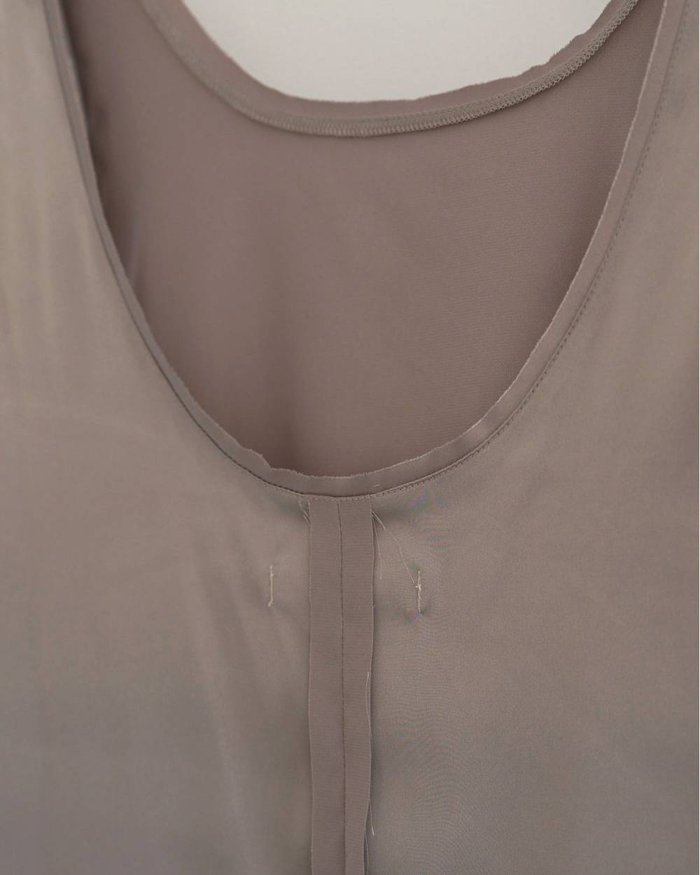 【新品】anuke Backopen Check Tops anuke 26 SPRING / SUMMER】Satin Uneck Tops - Champdelarose