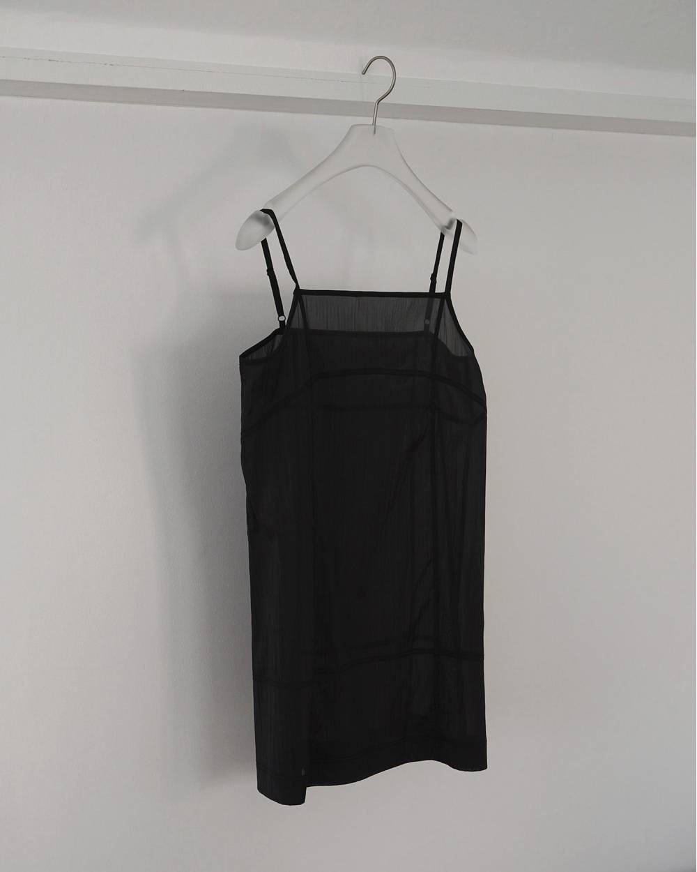【anuke 26 SPRING / SUMMER】Sheer Panel Longcamisole - Champdelarose