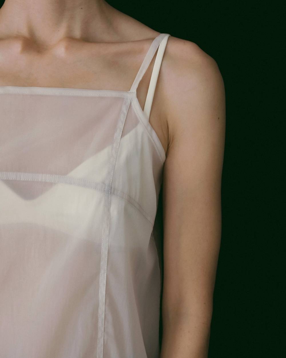 【anuke 26 SPRING / SUMMER】Sheer Panel Longcamisole - Champdelarose