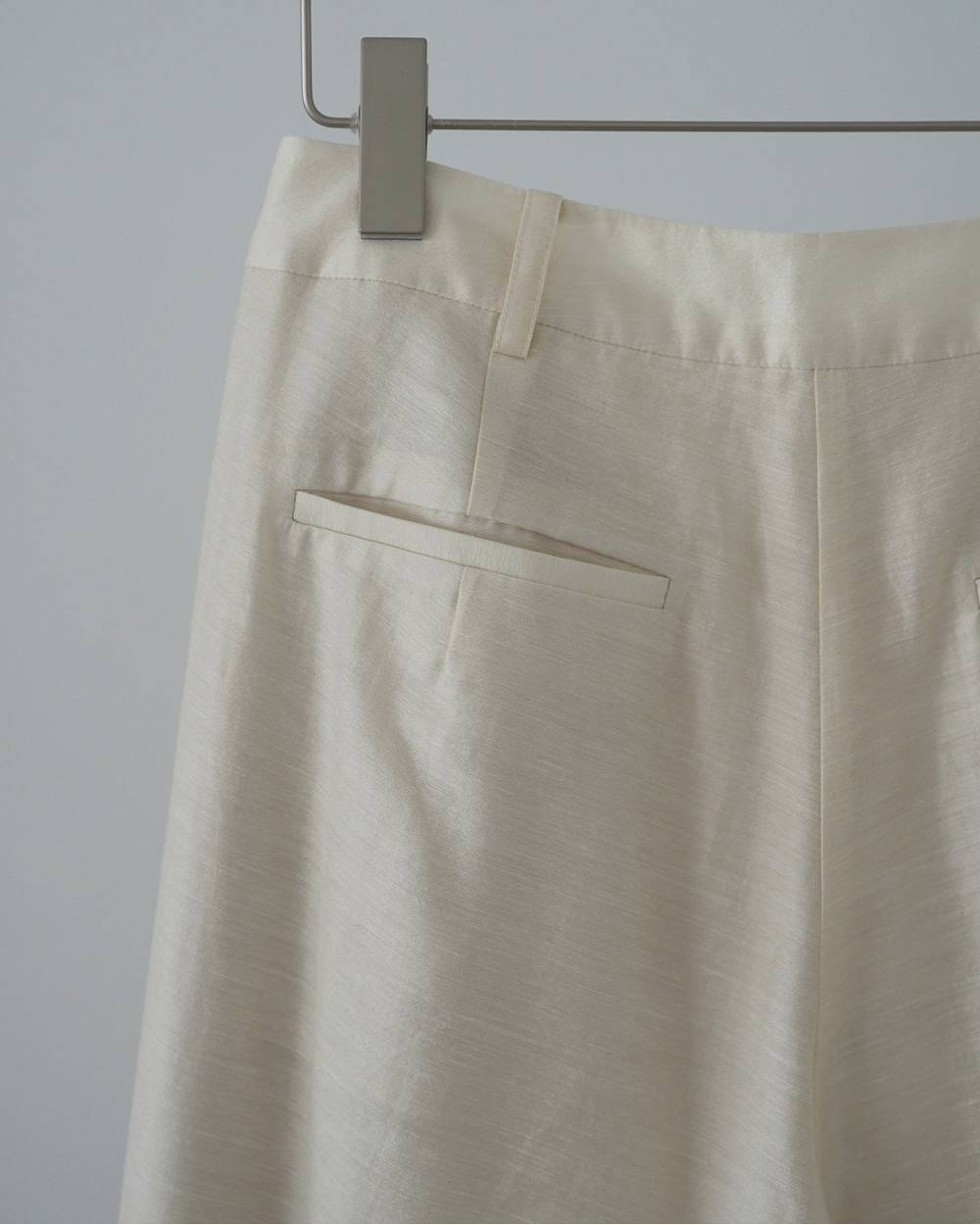 【anuke 26 SPRING / SUMMER】Sheer Tuck Pants - Champdelarose
