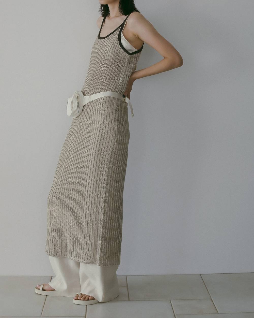 【anuke 26 SPRING / SUMMER】Sheer Tuck Pants - Champdelarose