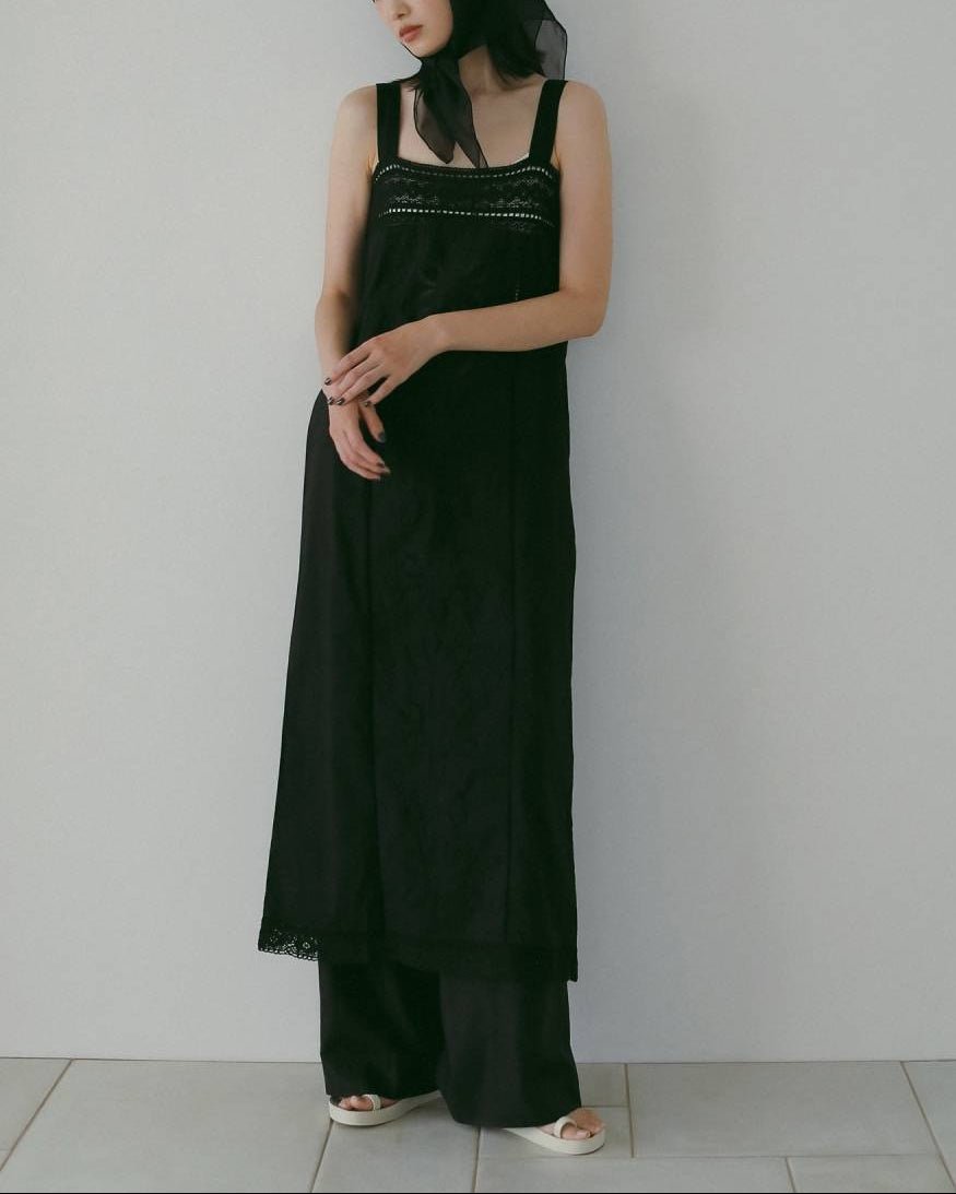 【anuke 26 SPRING / SUMMER】Sheer Tuck Pants - Champdelarose
