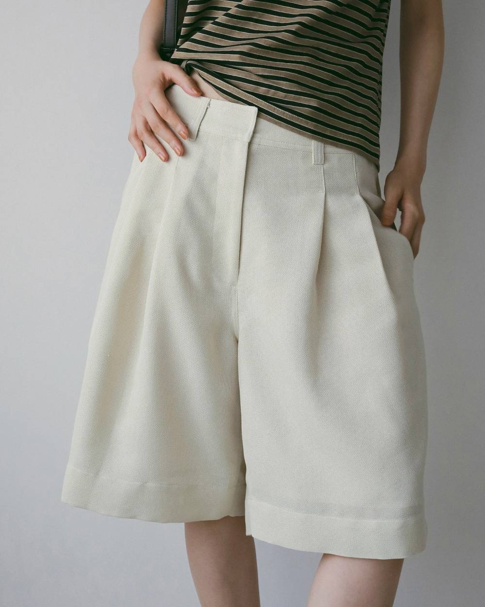 【anuke 26 SPRING / SUMMER】Tuck Half Pants - Champdelarose