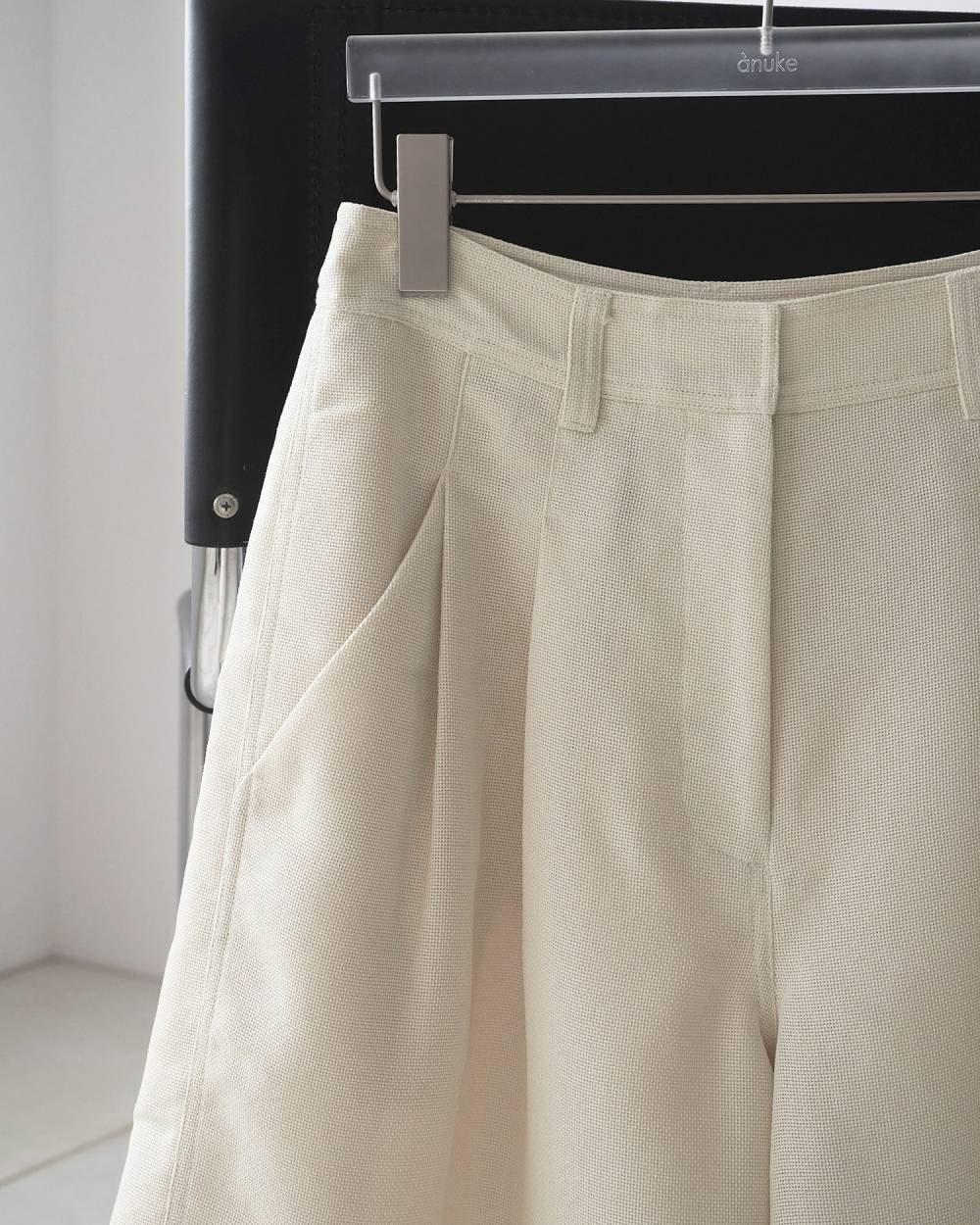 【anuke 26 SPRING / SUMMER】Tuck Half Pants - Champdelarose