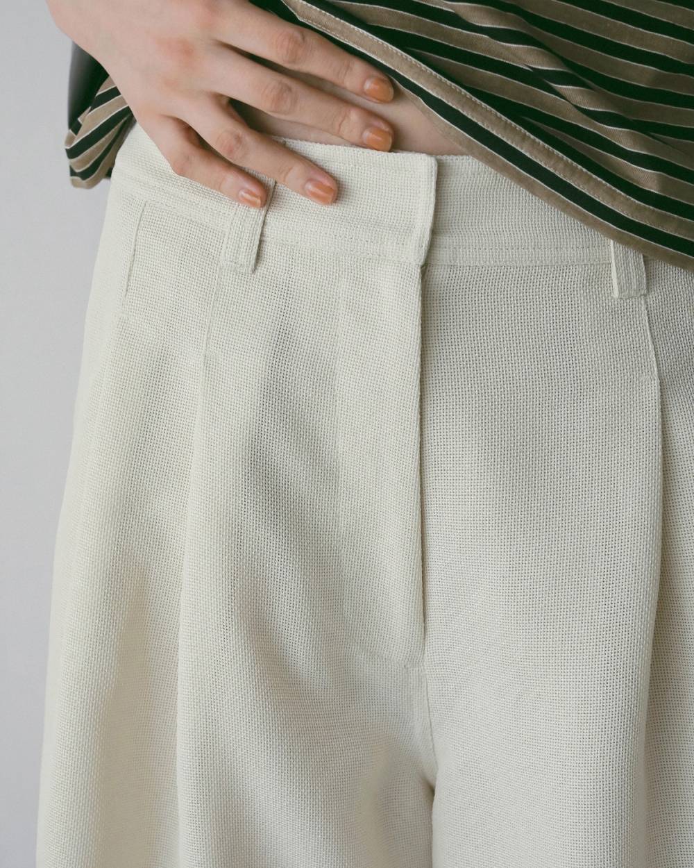 【anuke 26 SPRING / SUMMER】Tuck Half Pants - Champdelarose