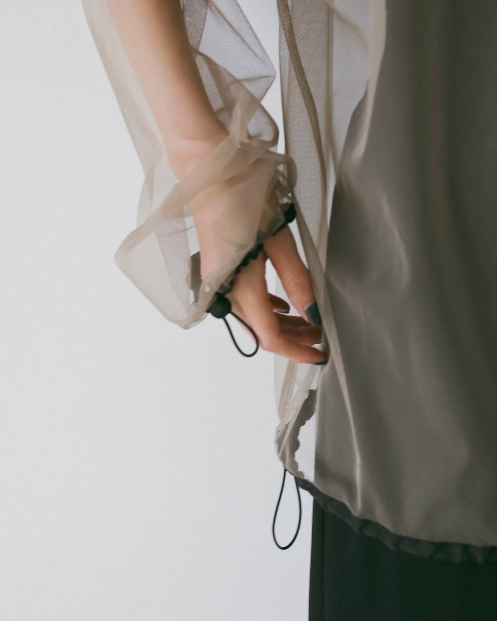 【anuke 26 SPRING / SUMMER】Tulle Zip Blouzon - Champdelarose