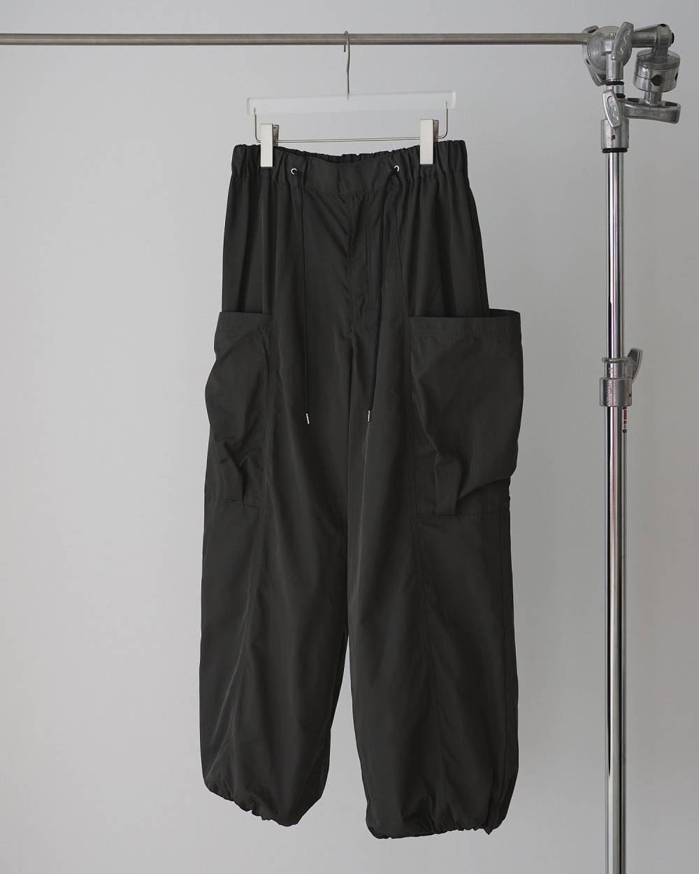 【anuke 26 SPRING / SUMMER】Twill Cargo Pants - Champdelarose