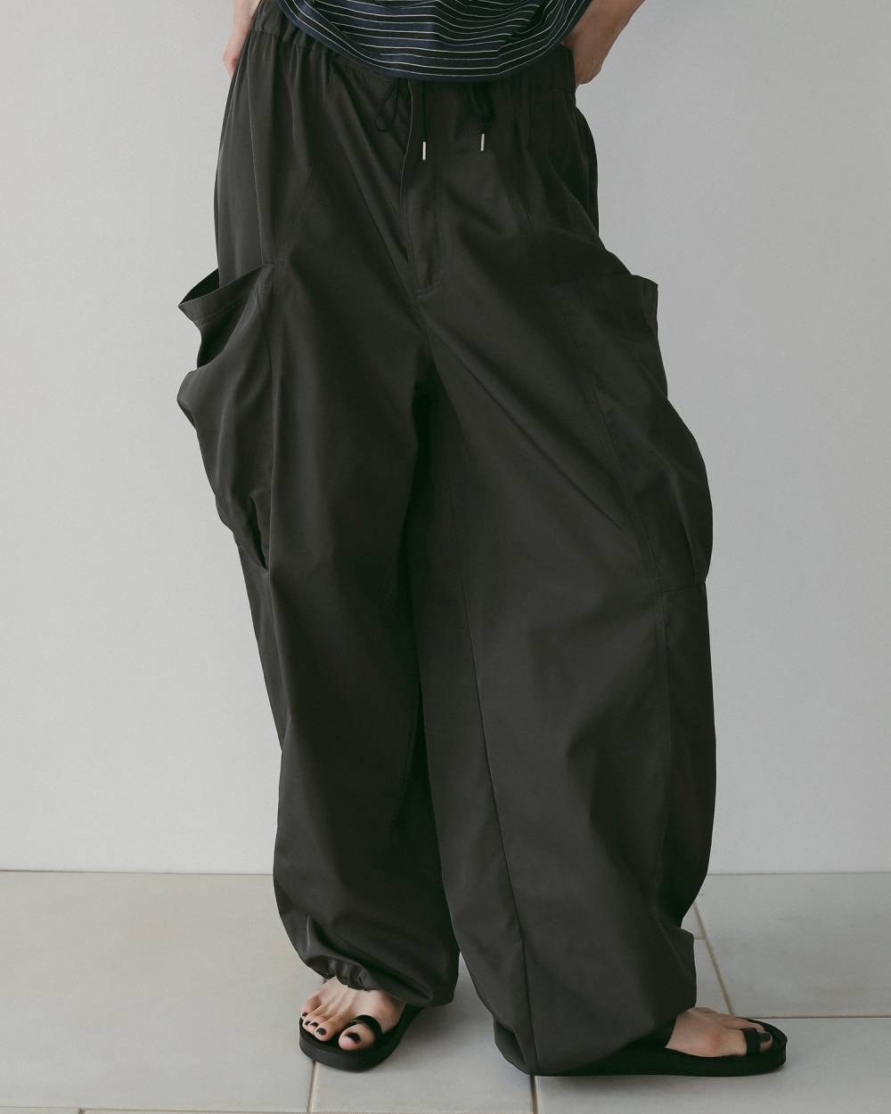【anuke 26 SPRING / SUMMER】Twill Cargo Pants - Champdelarose