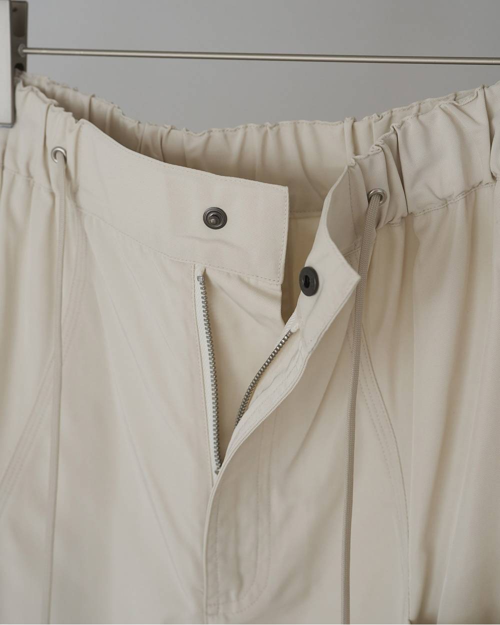 【anuke 26 SPRING / SUMMER】Twill Cargo Pants - Champdelarose
