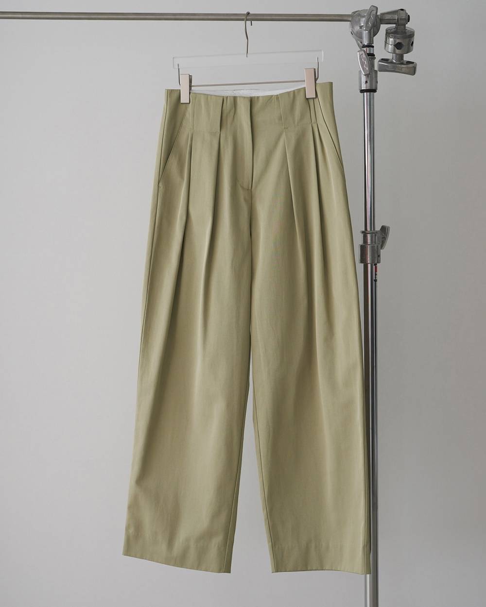 【anuke 26 SPRING / SUMMER】Twill Loose Pants - Champdelarose